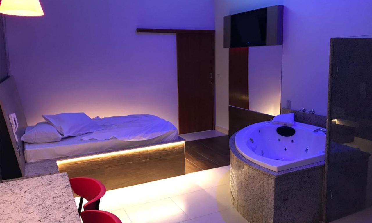 Motel Queen ラゴア・サンタ エクステリア 写真