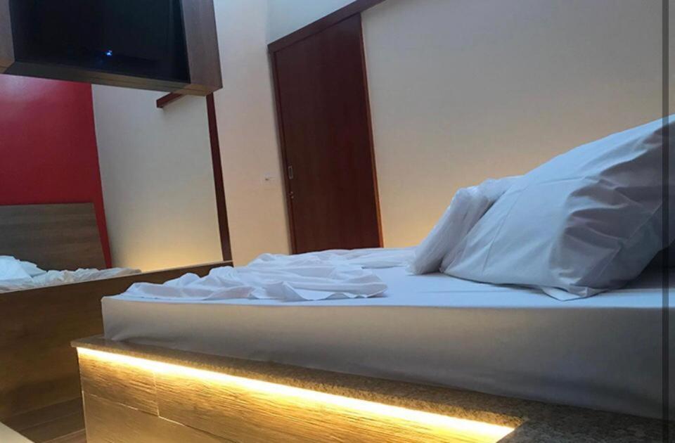 Motel Queen ラゴア・サンタ エクステリア 写真